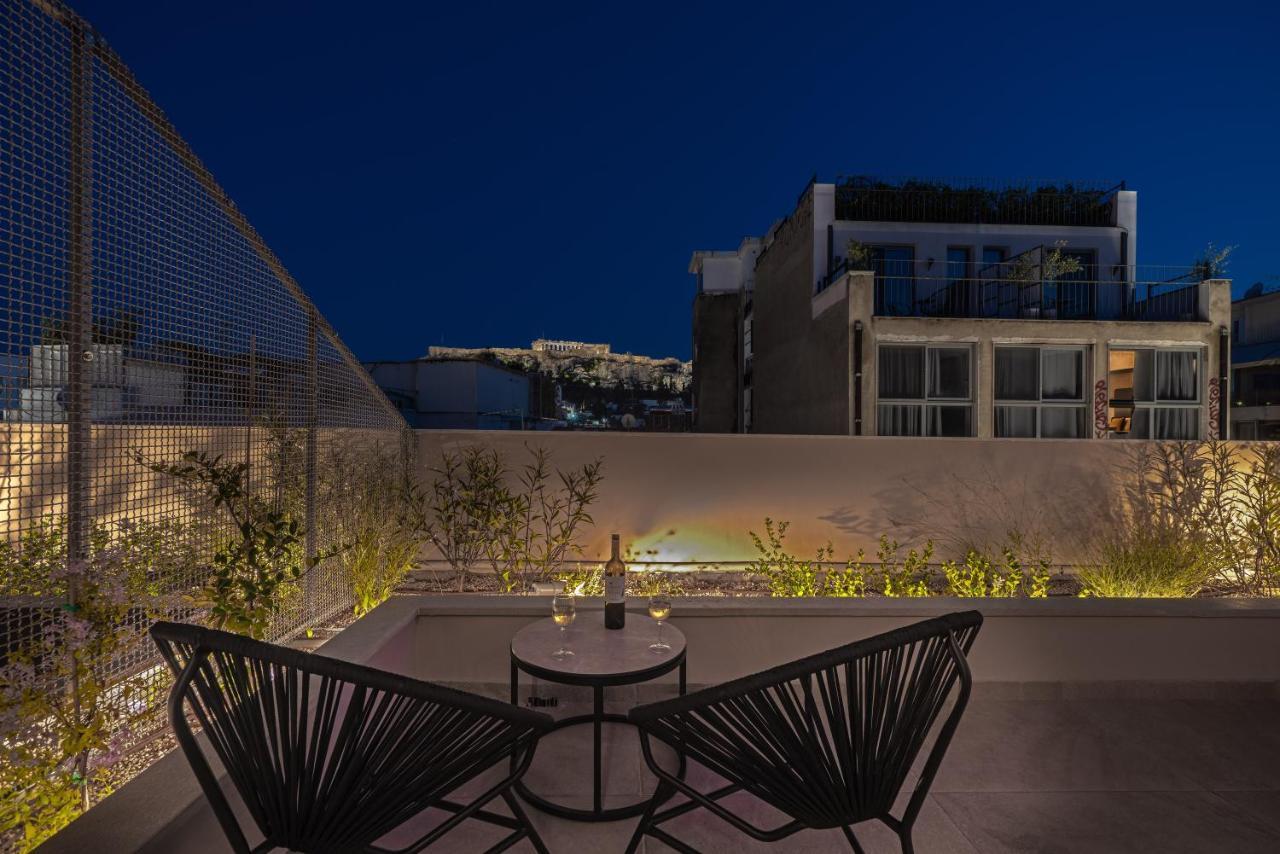Hellenic Vibes Smart Hotel 아테네 외부 사진 The view from the rooftop