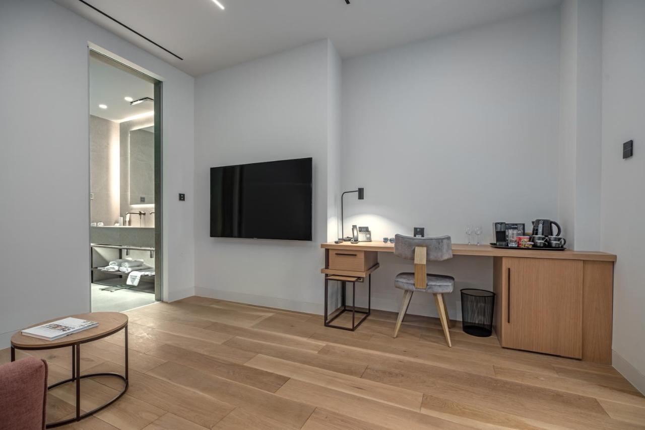 Hellenic Vibes Smart Hotel 아테네 외부 사진 A room at the hotel